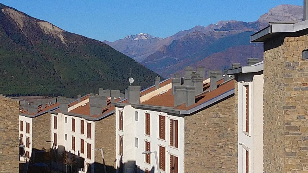 Las Margas. Golf. Bici. Esqui. Piscina. Sabinanigo Luaran gambar