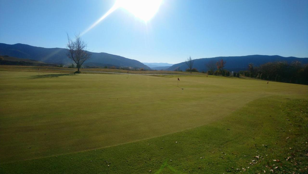 Las Margas. Golf. Bici. Esqui. Piscina. Sabinanigo Luaran gambar